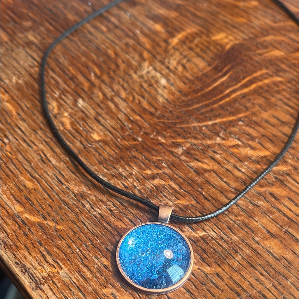 Sparkling Blue Round Pendant Necklace For Women 12$